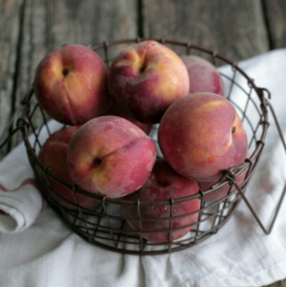 Welcome to my peachykeen_ga closet on Poshmark - Picture 3 of 8